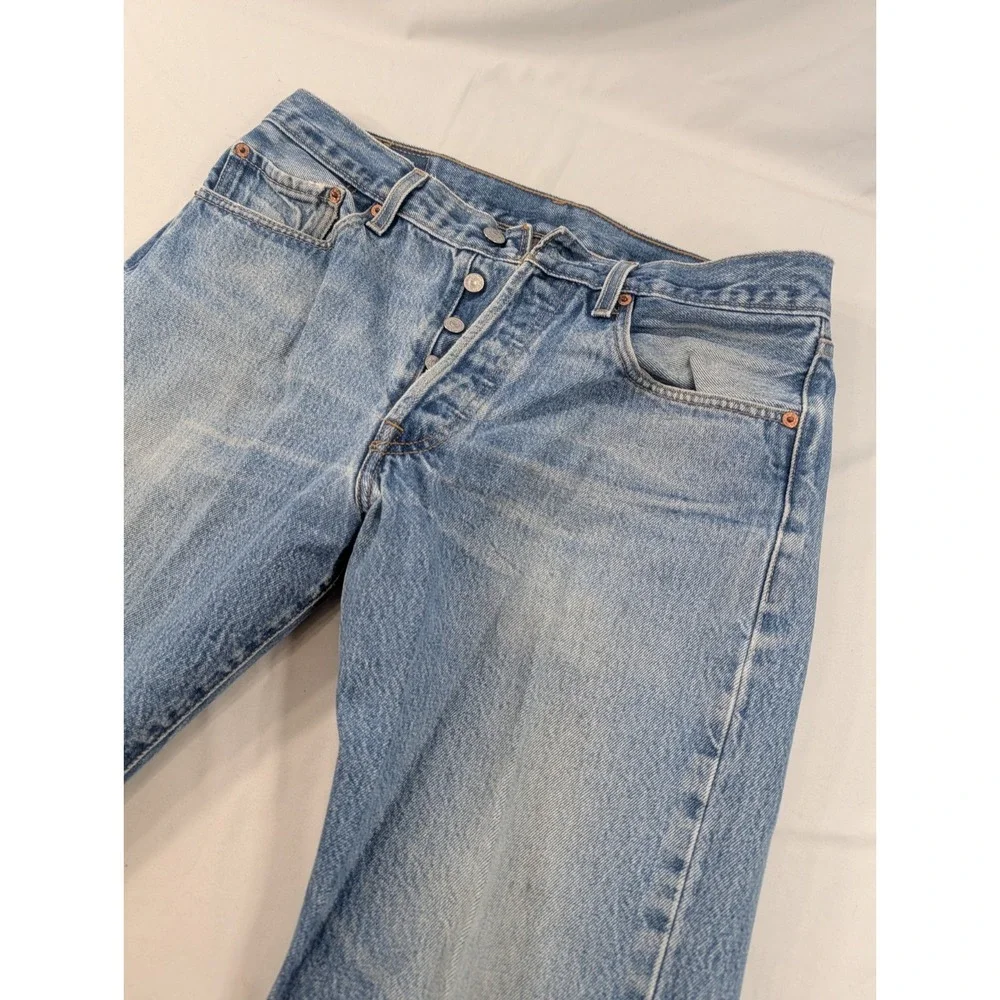 Levis discoloration wear